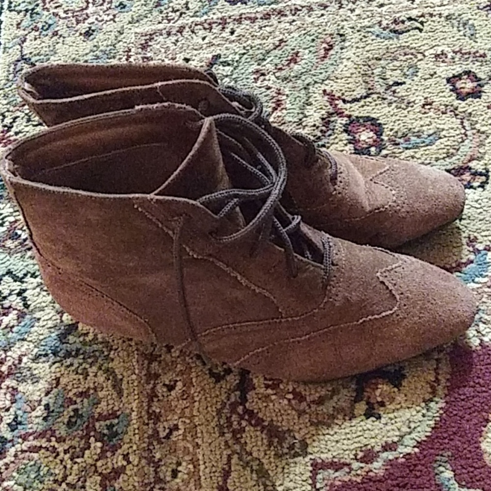 Brown suade ankle boots